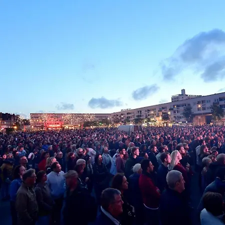 Au 26 T1 * カレー